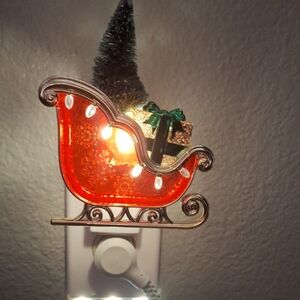 Bath & Body Works Red Sleigh Wallflower Plug EUC